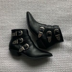 Retro Black Booties